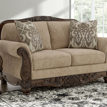 Chelsworth - Loveseat - Golden