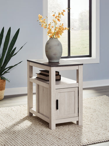 Fendenmore - Chair Side Table - Two-tone