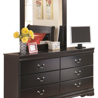 Huey Vineyard - Dresser, Mirror - Black