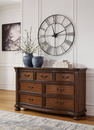 Lavinton - Dresser - Brown