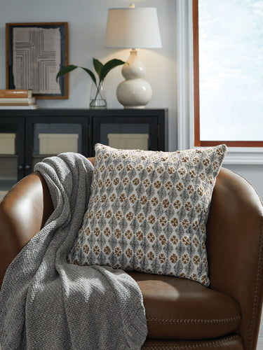 Dainwick - Pillow - White / Gray / Brown