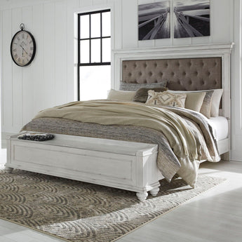 Kanwyn - Upholstered Panel Bed