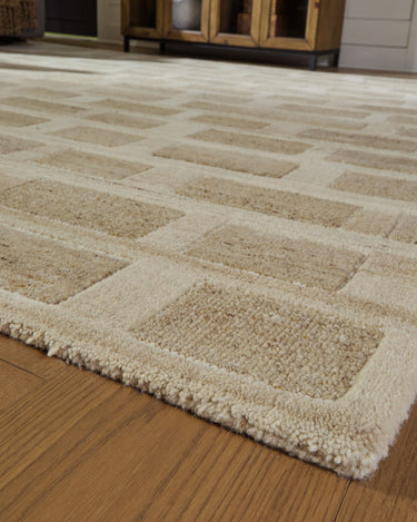 Lisgrove - 5' x 7' Rug - Tan / Brown / White