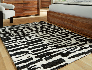 Bramshaw - 5' x 7' Rug - Black / Ivory