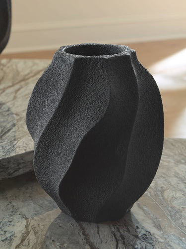 Judworth - Vase - 17' - Black
