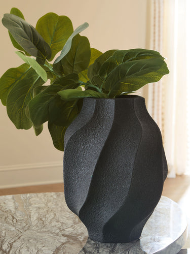 Judworth - Vase - 12" - Black