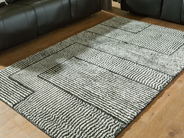 Kurtmen - 5' x 7' Rug - Black / Ivory