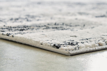 Langwell - 5' x 7' Rug - Black / Gray / White
