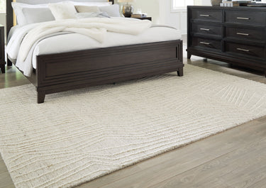 Varahill - 8' x 10' Rug - Gray / Ivory