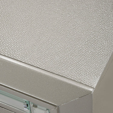 Platinum Youth Chest Сhampagne - detail